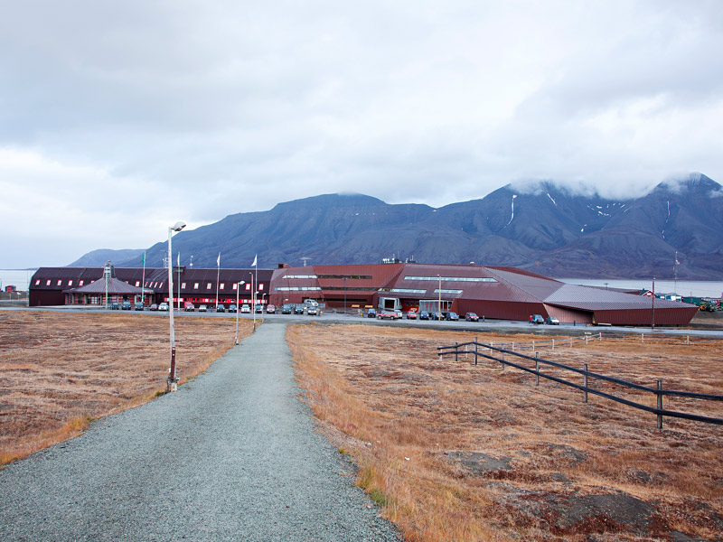 SVALBARD SCIENCE CENTER  Daniela Droz  Tonatiuh Ambrosetti