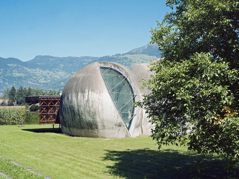 Steinkirche Cazis  Daniela Droz  Tonatiuh Ambrosetti