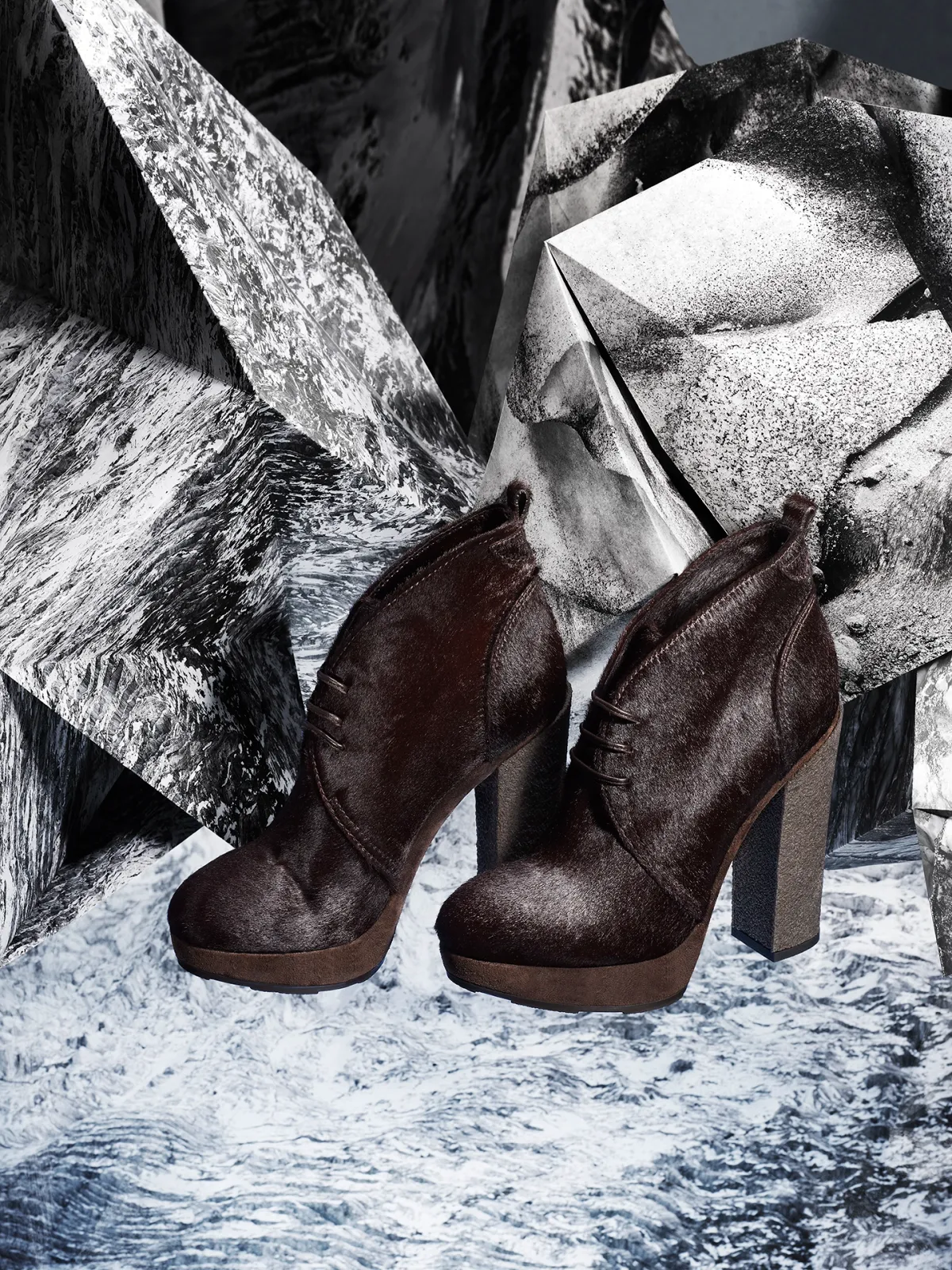 Daniela-Tonatiuh--MONCLER-003--2013