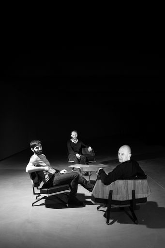 Daniela-Tonatiuh--INCHFORNITURE-005--2011