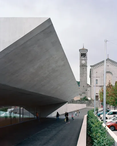 Daniela-Tonatiuh—MASSAGNO—006--2017